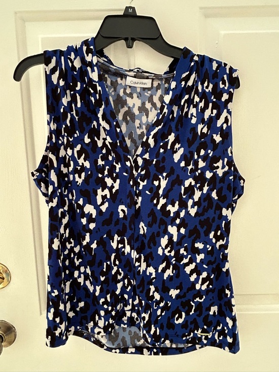 Calvin Klein Tops - Calvin Klein Blue Black White Leopard Print V-Neck Sleeveless Top size large